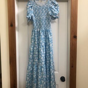 Clad and cloth size small dress EUC